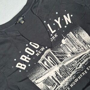 Ruby & Lace Brooklyn NY Skyline Rhinestone Crop Top Black V-Neck Tee Large